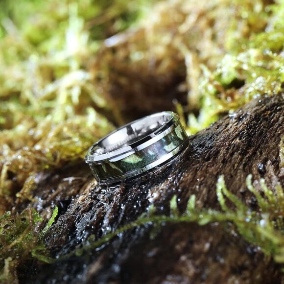 Adreamz 8mm Tungsten Carbide Camo Hunting Ring for Men Real  6mm/8mm Men\'s Black/Silver Camo Tungsten Carbide Ring Wedding Band